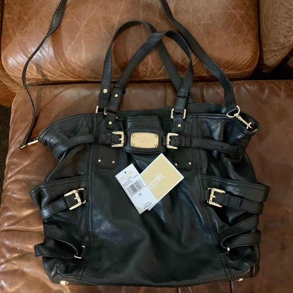Michael Kors Handbags - Ex large Michael Kors black pebble leather purse
